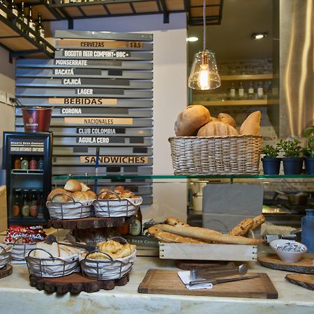 Hotel 100 Luxury Suites By Preferred Bogotá Exteriör bild A typical display at a Spanish bakery