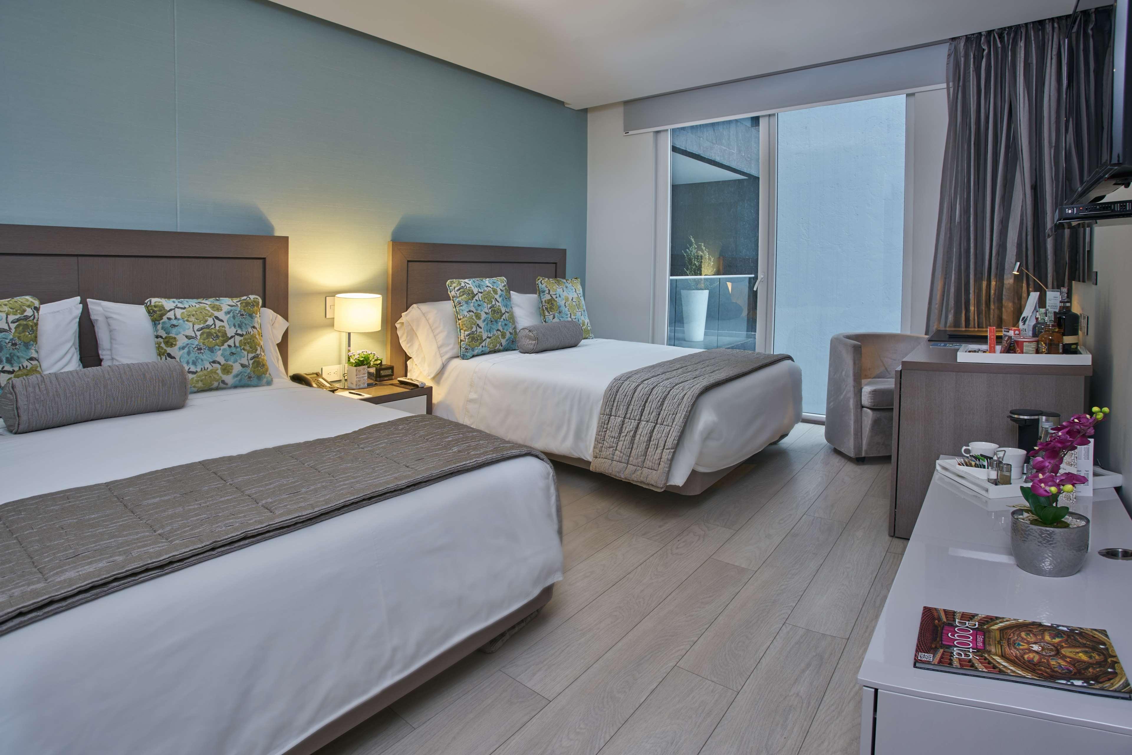 Hotel 100 Luxury Suites By Preferred Bogotá Exteriör bild Deluxe Room