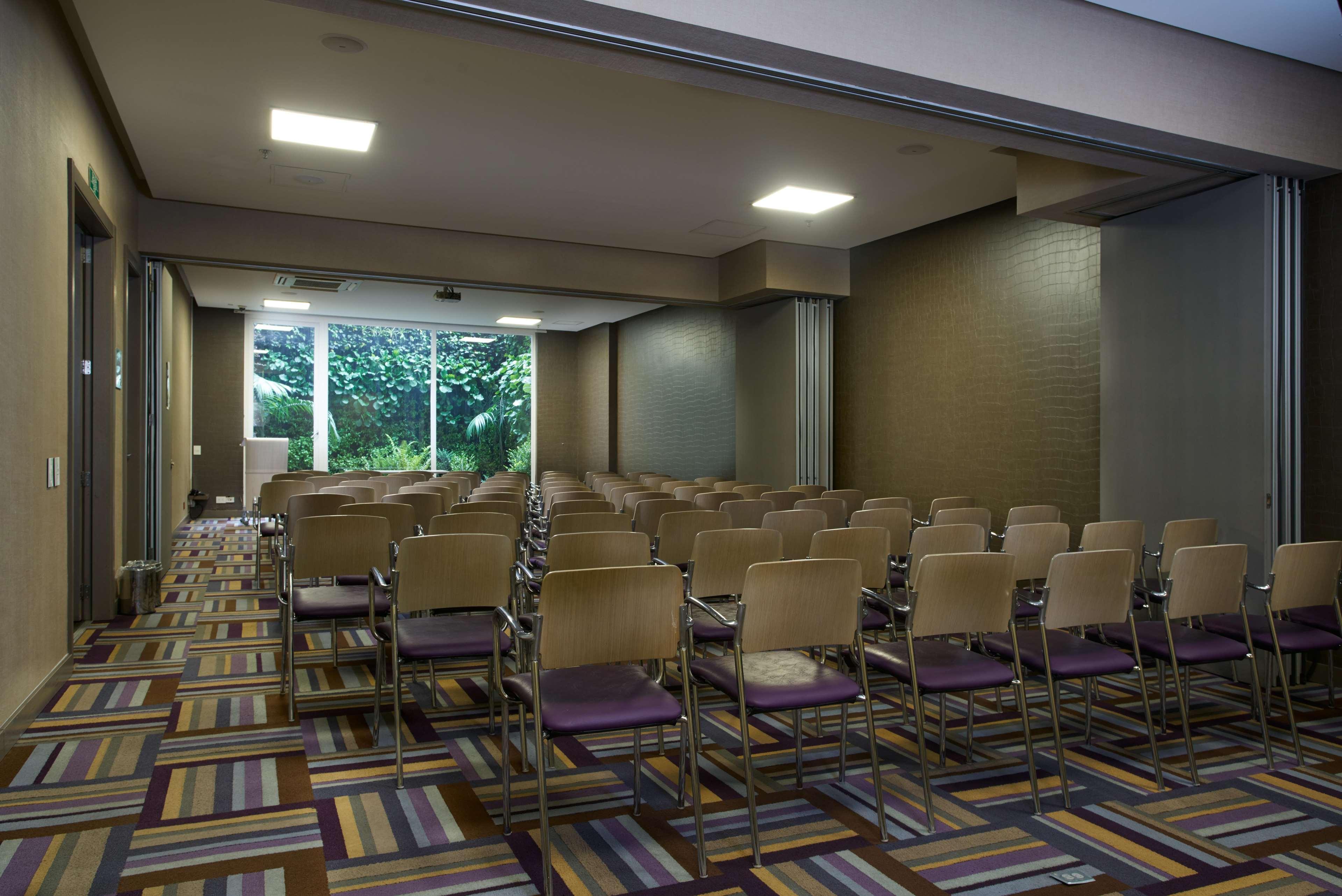 Hotel 100 Luxury Suites By Preferred Bogotá Exteriör bild A meeting room at the hotel