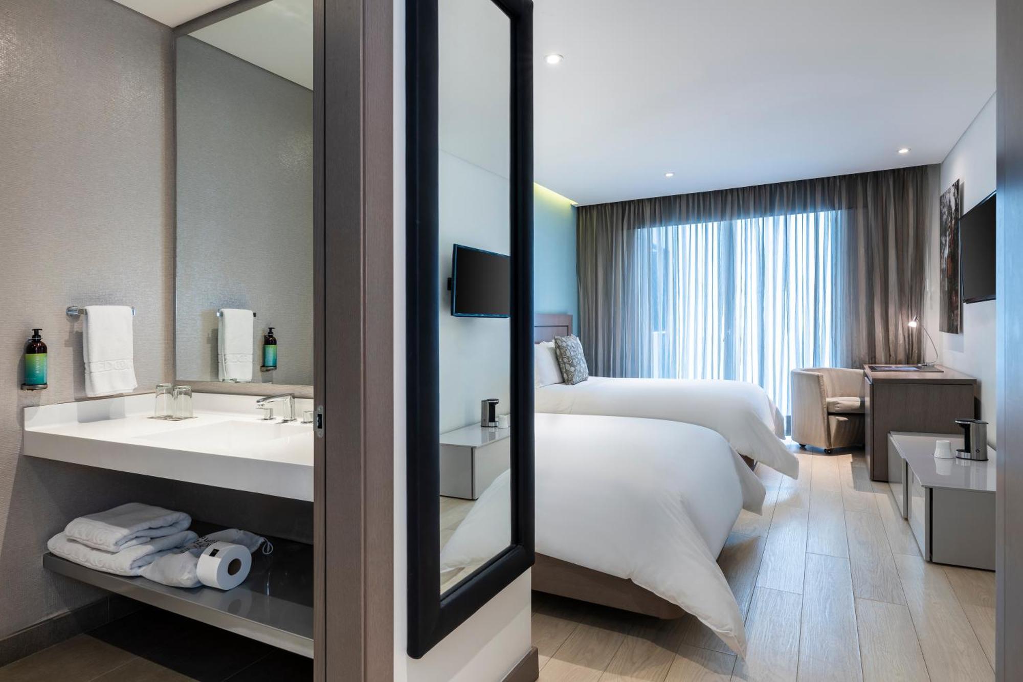 Hotel 100 Luxury Suites By Preferred Bogotá Exteriör bild Deluxe Room